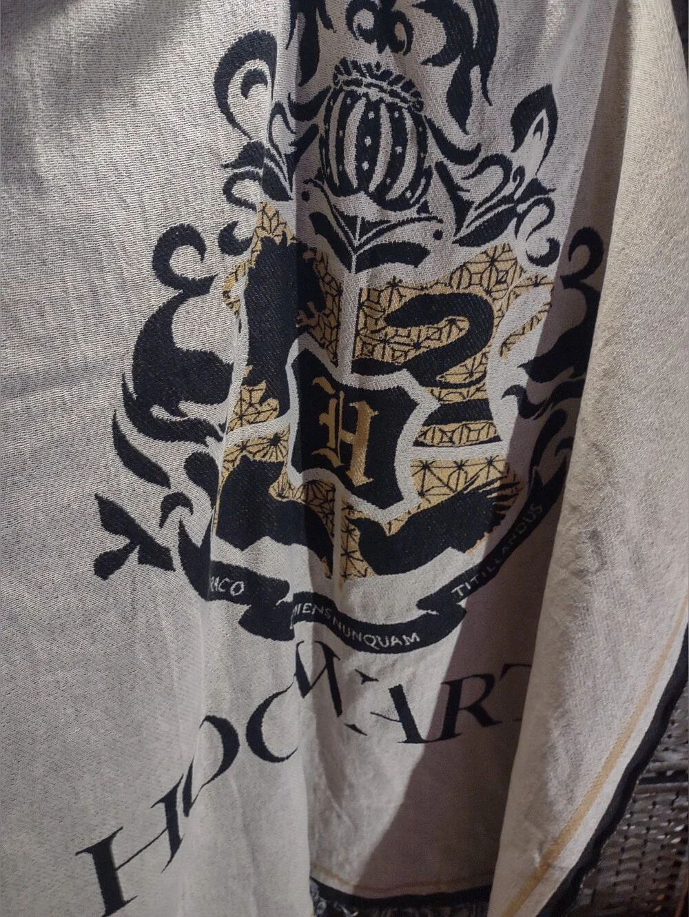 Harry Potter Hogwarts woven throw blanket 48x60 in